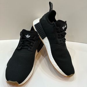 NMD_R1 Shoes M 7 / W 8
